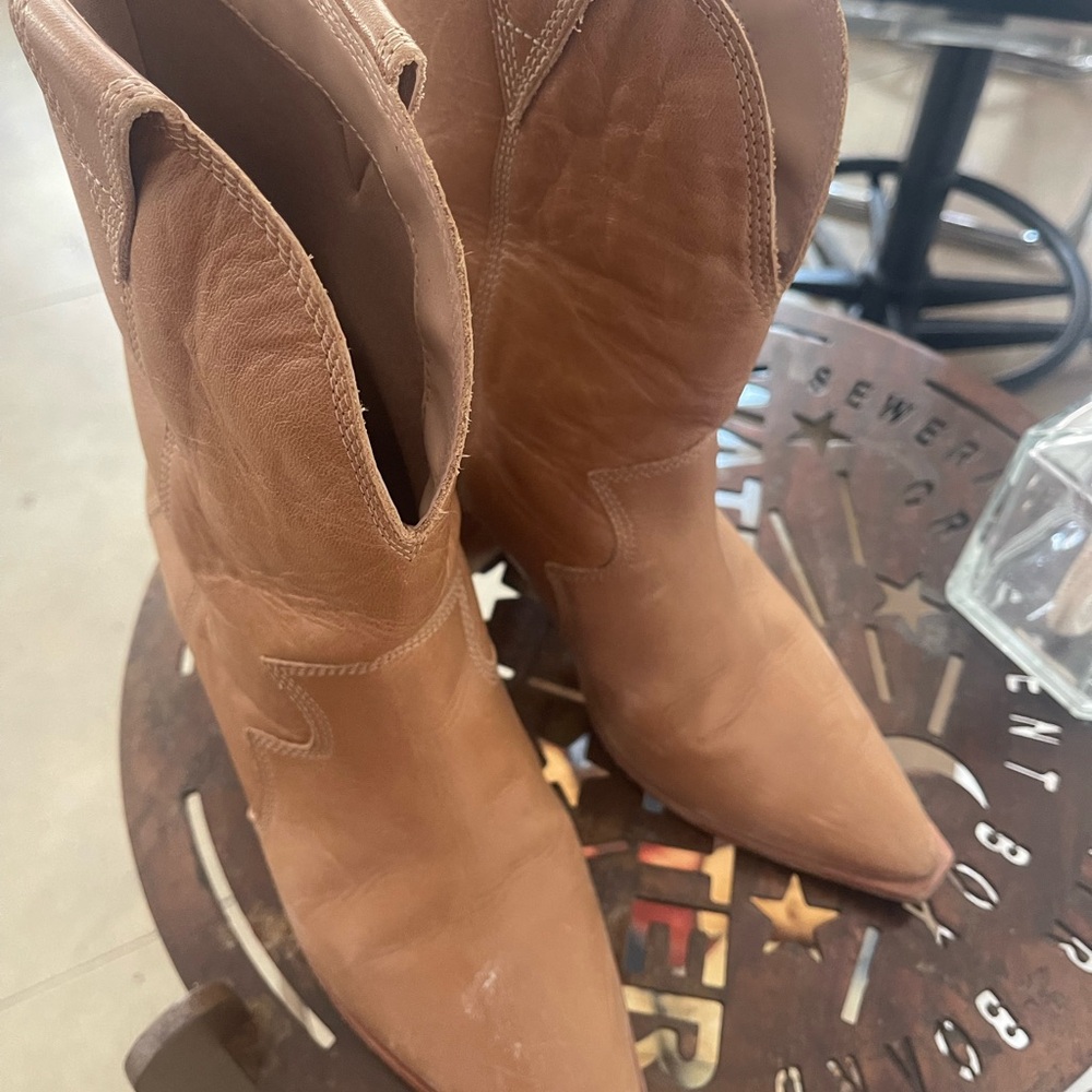 Kaanas Tan Leather Western Boots